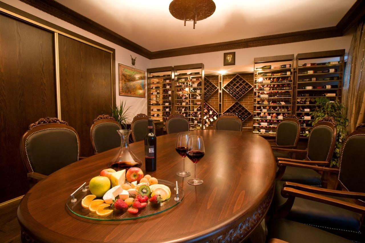 Spa Hotel Persenk เดวิน ภายนอก รูปภาพ Wine tasting room