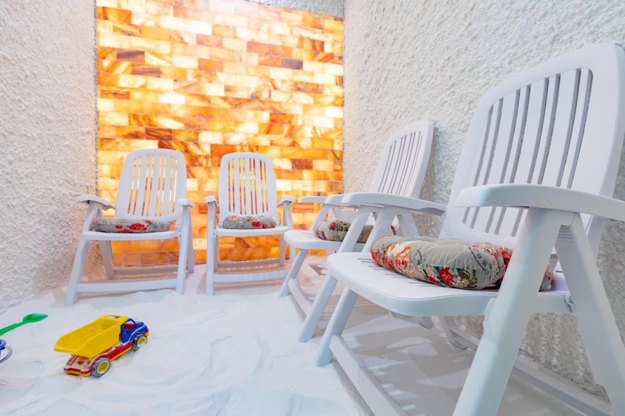 Spa Hotel Persenk เดวิน ภายนอก รูปภาพ Salt room