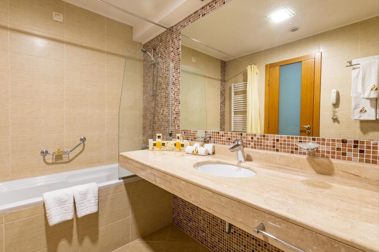 Spa Hotel Persenk เดวิน ภายนอก รูปภาพ Bathroom