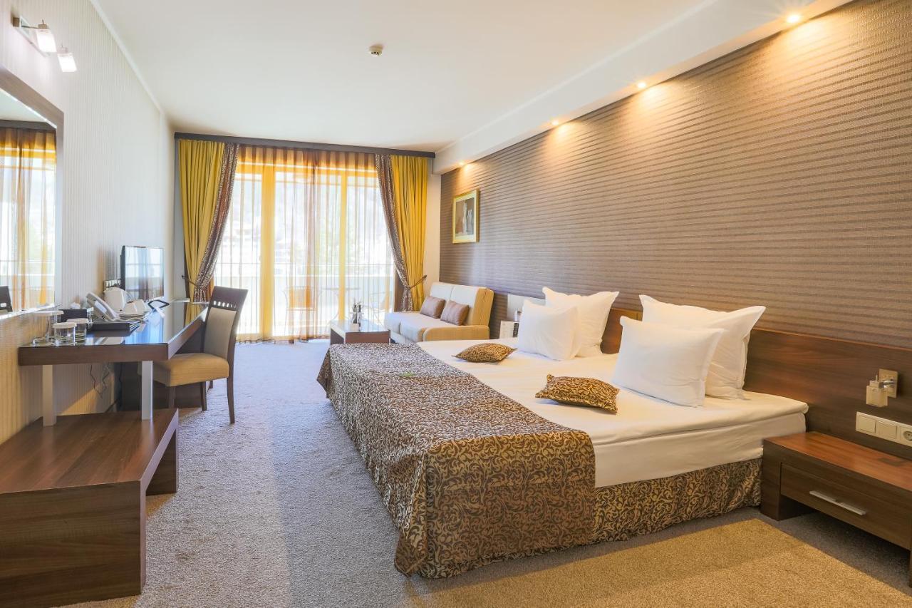 Spa Hotel Persenk เดวิน ภายนอก รูปภาพ